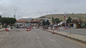 معبر المصنع يعود إلى الحياة مجددً