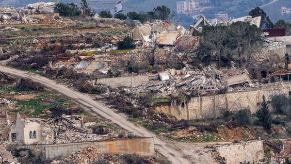 فرنسا تدعم المسار اللبناني.. لكن الكلمة الفصل بيد أميركا وإسرائيل 
