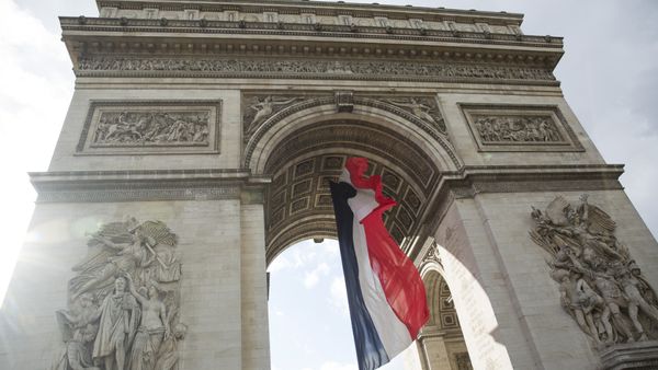 باريس تطرح حواراً لتثبيت هدنة دائمة