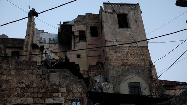 طرابلس على فوهة بركان