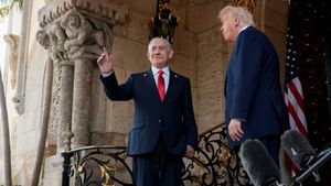 قمة فلوريدا في اختبار صعب