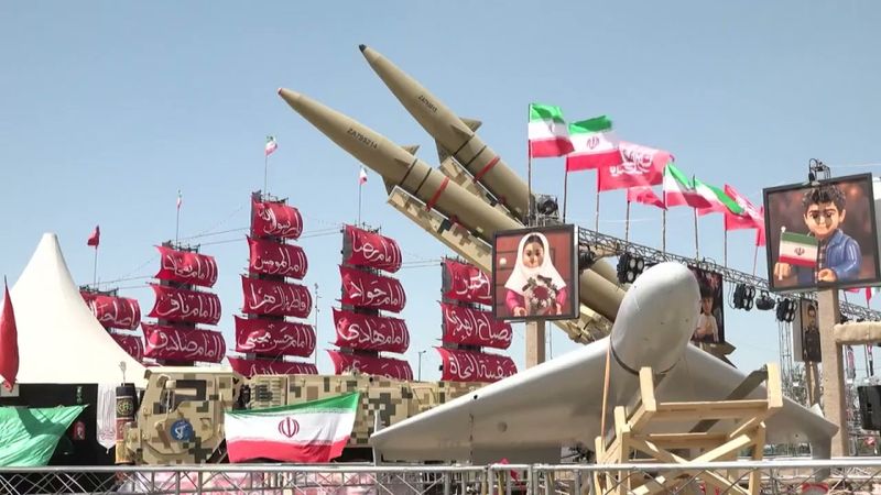 ترامب يحذّر... وطهران تستنزفه سياسيًّا