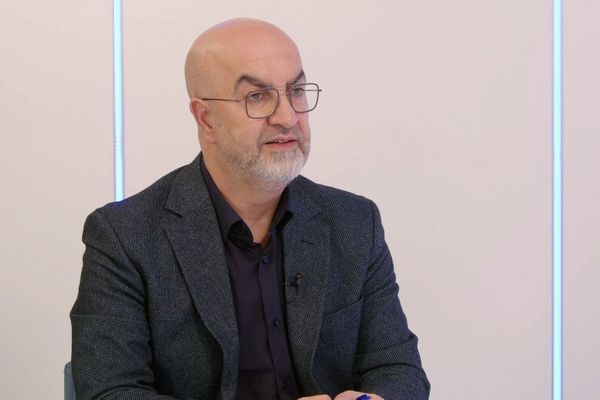 طوني أبي نجم يعلن المفاجأة: لا مؤتمر للجيش في باريس،نجاح لافت لزيارة القائد وهواجس من ثأر الشرع