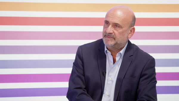 محادثة خطيرة حصلت مع ماكرون... أبي رميا يكشف المستور عن حرب مدمرة بلا حدود ويعلن تشكيل كتلة نيابية!
