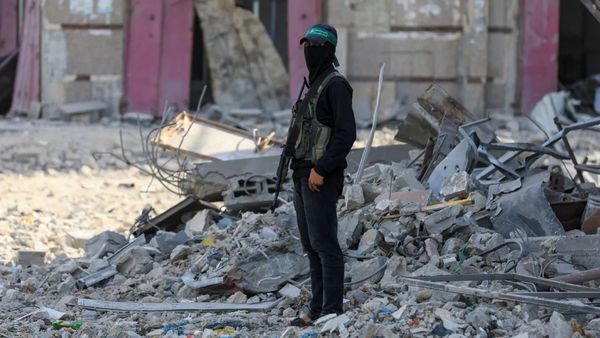 رسالةٌ سرية من حماس لخامنئي