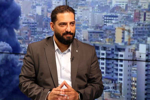 يايجر الحزب يتلقى إشارة النفير- أمر عسكري لـ