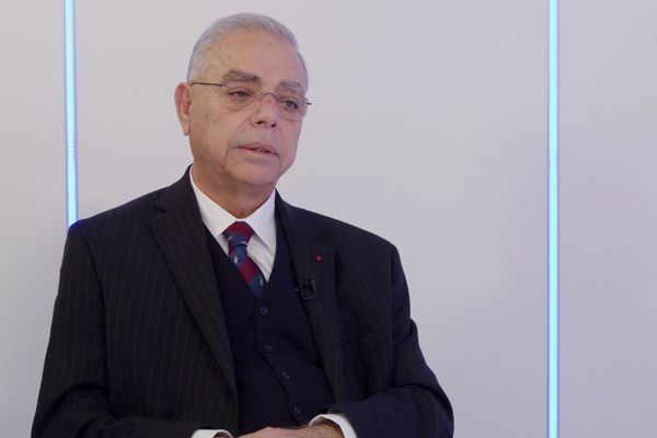 د. خليل كرم يكشف حقيقة استقالة البطريرك، الحملة التي يتعرّض لها، وما قاله له السفير سيمون كرم
