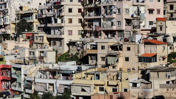 أبنية طرابلس المنهكة تُصارع السقوط