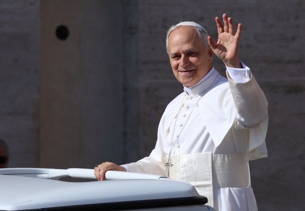 مرحلة ما بعد البابا: حرب أم مفاوضات؟
