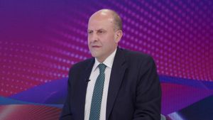 روح البشير فرحة اليوم.. سليم عون يحذر ويتخوف من تكرار سيناريو 17 أيار: لا تتخلوا عن حقوق لبنان!