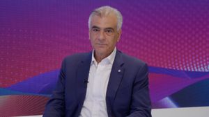 أسرار لقاء الشيباني-الجميل إلى العلن.. سليم الصايغ يكشف رواية الرئيس عون عن الأنفاق وإلى الحزب: فاشل
 