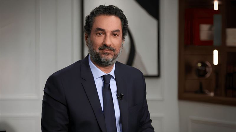 "بلا أخلاق وكذّاب!".. النائب وضاح الصادق يهاجم مستشار وزير الطاقة
