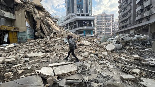 الأربعاء الأسود.. بيروت الهدف التالي؟ 