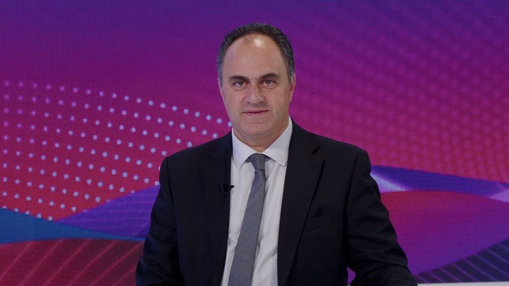 عيب عليكن يا قوات... نائب التيار يفتح النار على نواف الموسوي: "فلتان من عقاله" وكلامه لن يمر مرور الكرام!