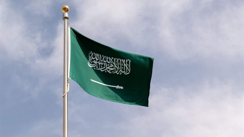 السعودية تحت القصف... اعتداء جديد على مطار الرياض