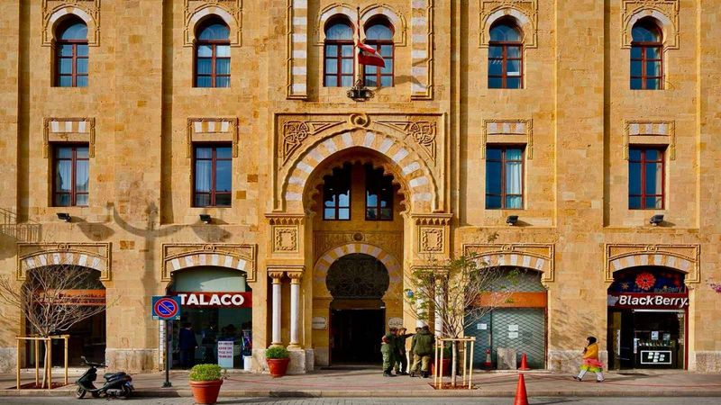 رواية "المسدس" تهز بلدية بيروت 