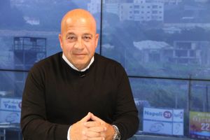 ايران تكوع وتضغط زر 