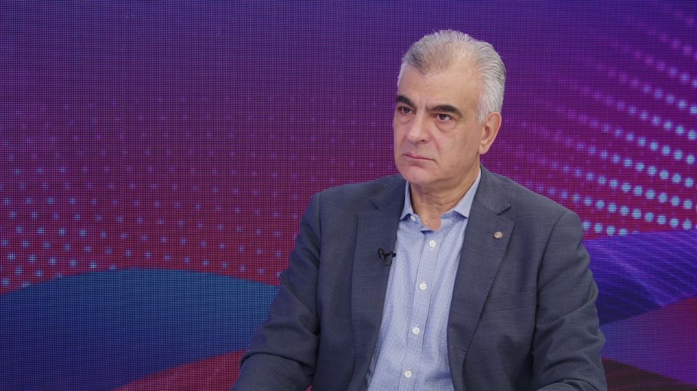 سر من غرف نوم قادة الحزب.. سليم الصايغ يكشف المستور عن قرار توقيف الشيخ نعيم:طلعوا بلا شرف مع الرئيس
