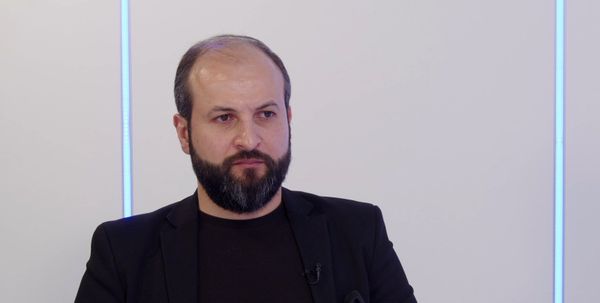 قاسم يوسف يطلق 