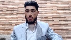 اتركوه يفطس هذا سني- طعام كلاب داخل صيدنايا لبنان-سجين سوري ينتقم ويسرب فيديوهات "قذرة" ويفضح كل شيء