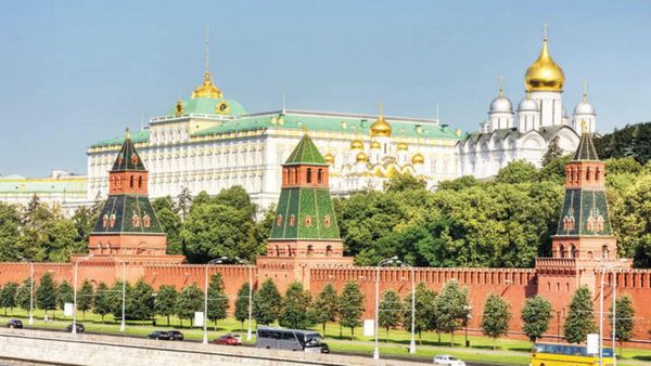 خارطة طريق بختم 'الكريملين'