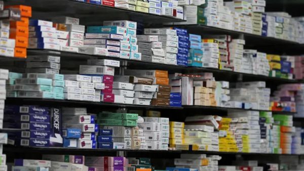 الدواء بلا هوية سعرية.. من ينصف المريض؟