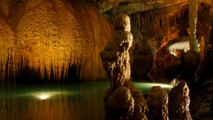 بلدية جعيتا تكشف موقفها الأول من حفل المغارة