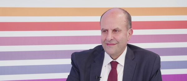 أميركا تفتح أحضانها للشرع وتتخلى عن هيكل ... سليم عون يخرق الصمت ويطالب بثمن مقابل السلاح: حلو عنا!
