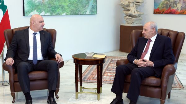 عشرون دقيقة بين بري وعون... واللقاء ممتاز!