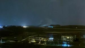 الجنوب يستيقظ على غارات عنيفة