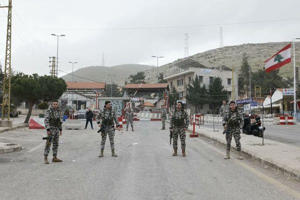 تحرّك لبناني–سوري يجمّد ضربة المصنع