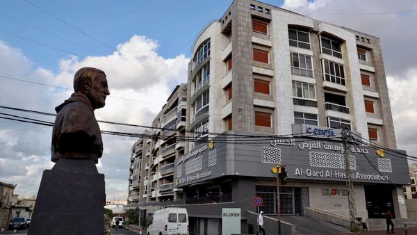 مفترق قانوني يواجه الذراع المالية للحزب