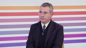 وزير الطاقة فاشل وميقاتي إلى التحقيق.. وديع عقل يكشف كواليس وعود السعودية ويعلنها: رؤوس كبيرة ستطير!
