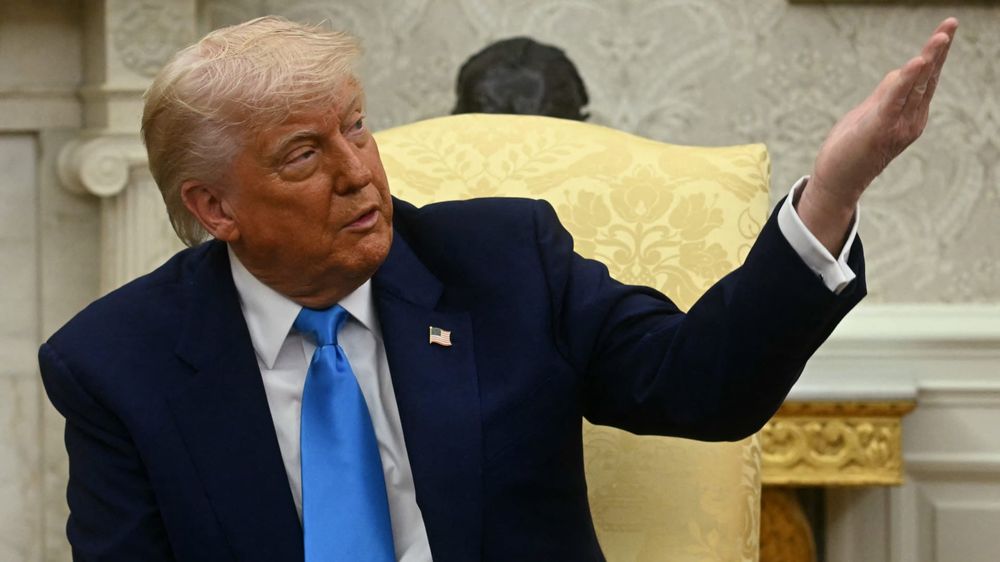 ترامب يتوعد خامنئي