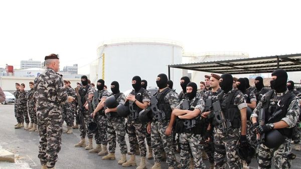 ضبّاط من ورق: سابقة أمنية في جهاز أمن الدولة!