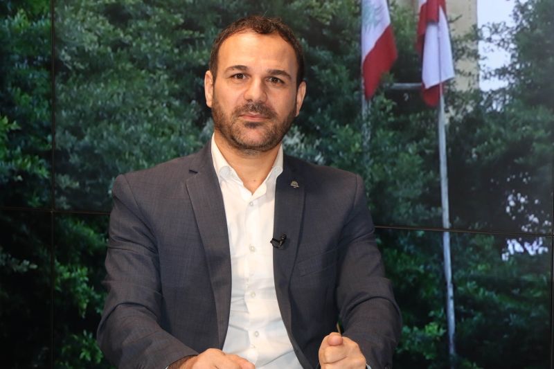 غراب 4 آب ينعق بسماء لبنان-طائرات استخبارات وعيون الشيطان تحضر مسرح الكارثة:سلاح سري قد يدخل المعركة