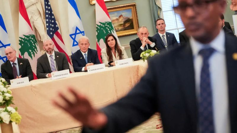 لبنان يتمسك بشروطه 