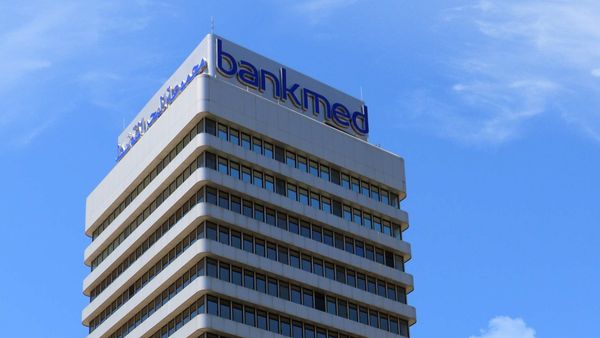 شبح الدولارات المفقودة يظهر.. وريّا الحسن طليقة 