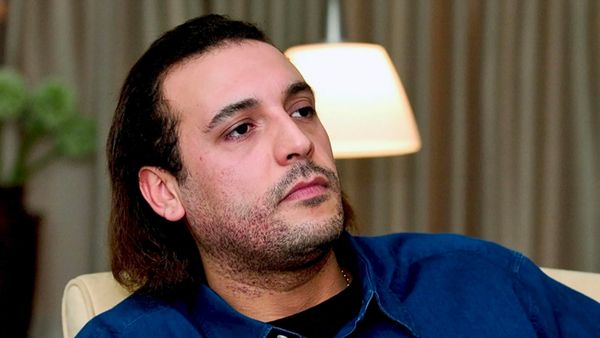 القذافي يطالب بالغاء الكفالة