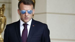 ماذا وراء زيارة ماكرون الى دمشق؟ 