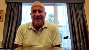 اسمٌ على وشك أن يُكشف... شارل شرتوني يفتح أخطر ملفّ: السعودية وإسرائيل رسائل تحت الطاولة- توظيفٌ مسيحي... ومهمّةٌ أبعد من الوظيفة!