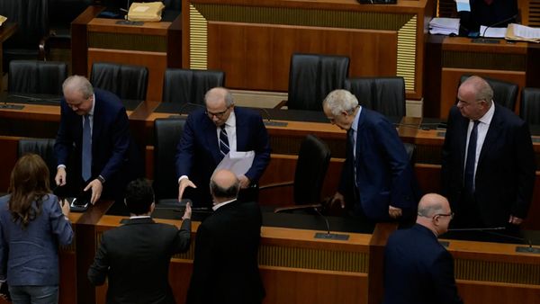 التوترات الحكومية قديمة.. ولعبة خلط الأوراق قائمة في العتمة