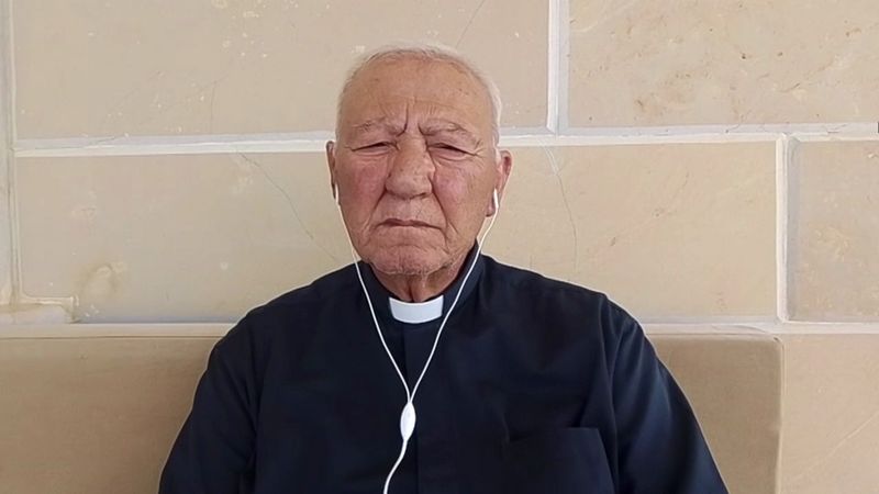 نحن سياج لبنان كاهن رميش يصرخ: الجنوب يُفرَّغ وصمودنا تحوّل إلى قدر فهل نُدفَع قسراً نحو إسرائيل؟
