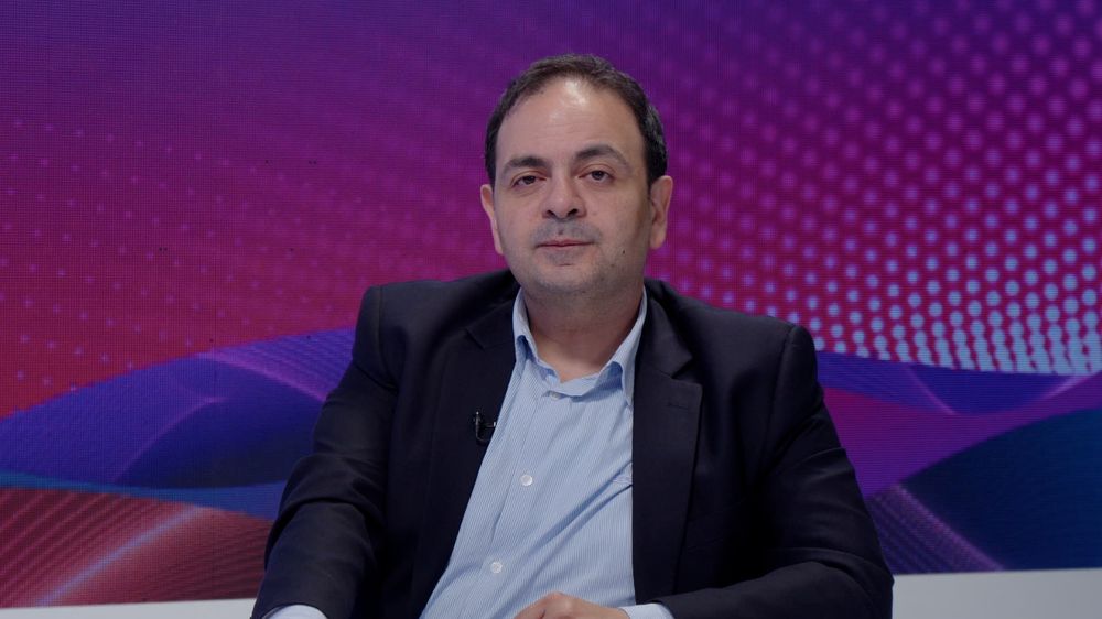 "حلّوا عن العلويين بقى"... نائب يكشف ما سمعه من الرئيس ويحذر من التوحش الإسرائيلي القادم: الخطر كبير