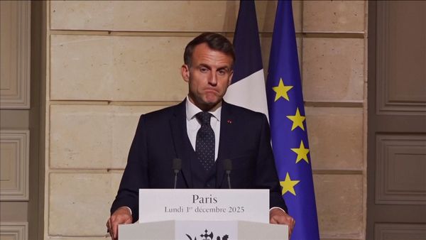 مكالمة تهزّ أوروبا