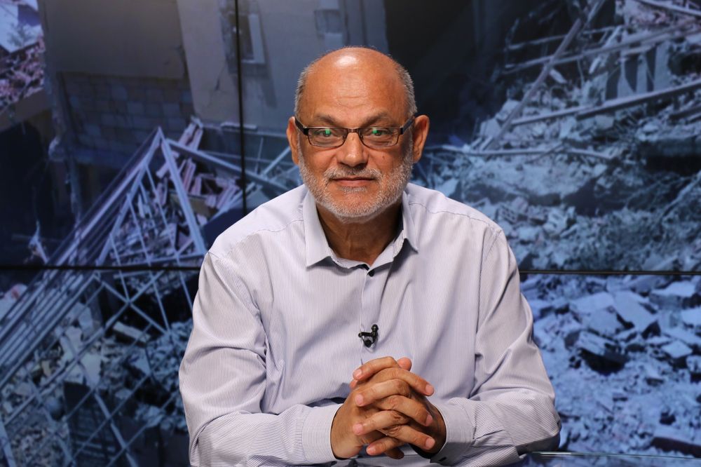 خط بعبدا – السفارة الإيرانية "شغّال"... بقاء السفير بغطاء رسمي "حكومي- رئاسي" ومعراب في قلب الجدل حول السلاح!