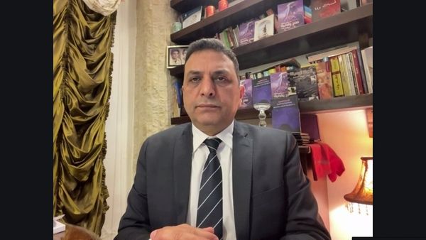 فرقة سورية ستضرب لبنان - 