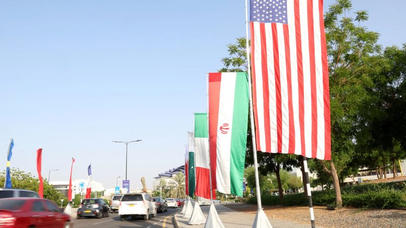 بين الطموح والواقع: هل باتت المبادرات الدولية حبرًا على الورق؟