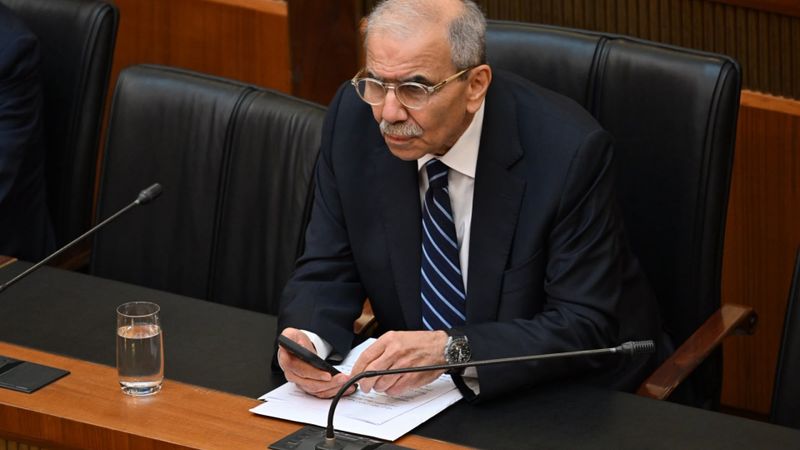 سلام يرد من البرلمان بالظلمة