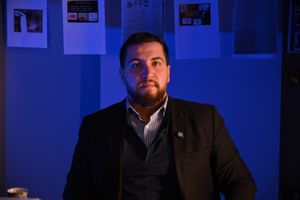 مات أثناء التحقيق… د. شيّا يُفكّك رواية السكتة القلبية: ضغوط قد تطال الطبيب الشرعي
